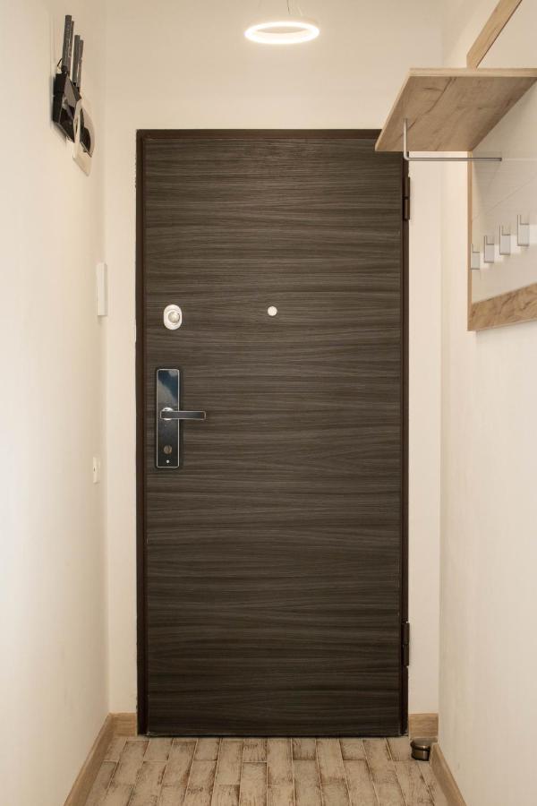 Yzza Apartament 那沃达利 外观 照片