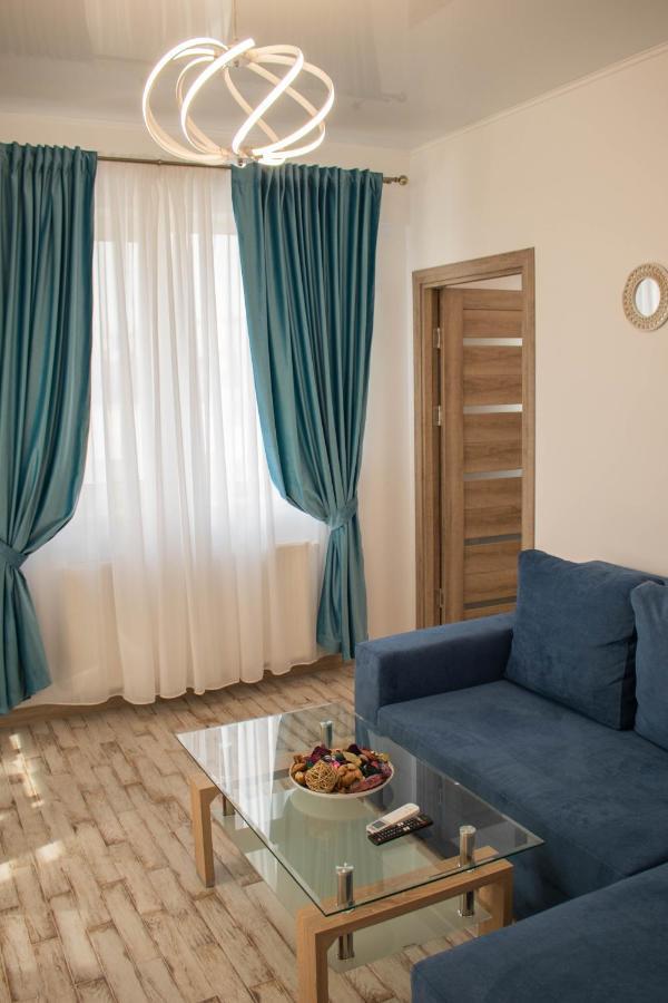 Yzza Apartament 那沃达利 外观 照片
